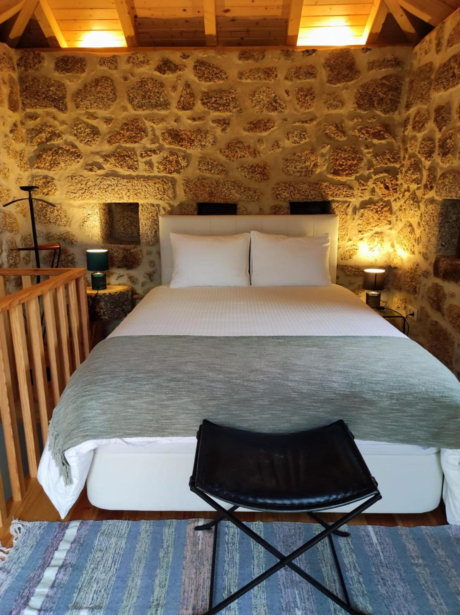 Quinta De Sao Pedro De Vir-A-Corca Em Monsanto Bed & Breakfast Exterior photo