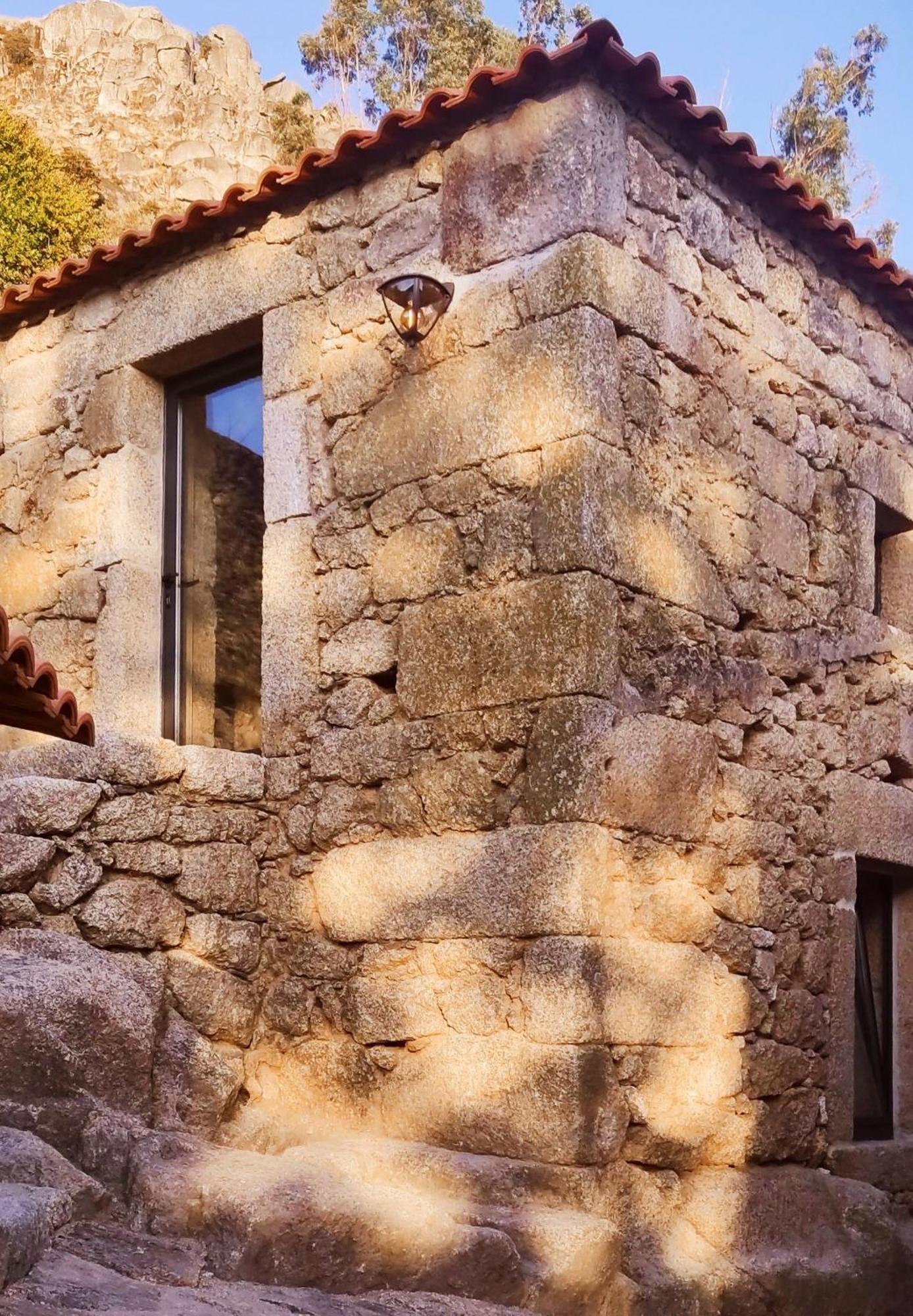 Quinta De Sao Pedro De Vir-A-Corca Em Monsanto Bed & Breakfast Exterior photo