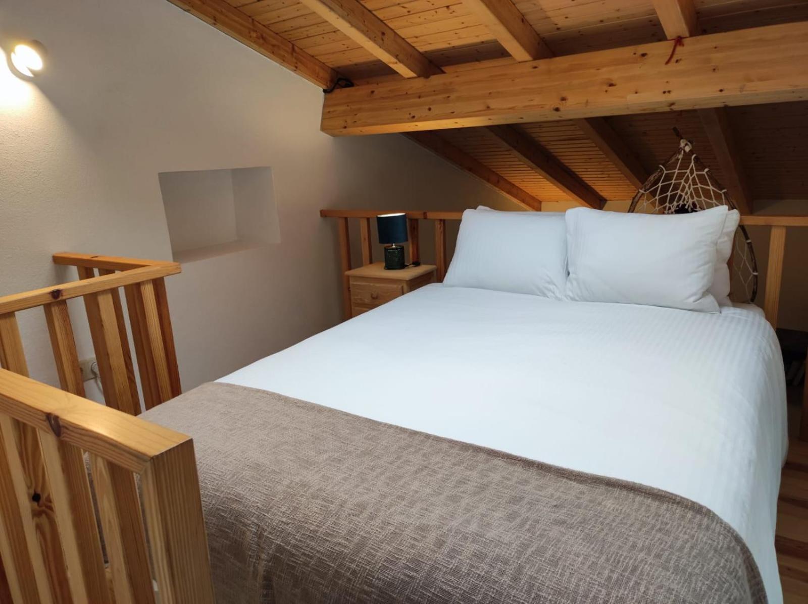 Quinta De Sao Pedro De Vir-A-Corca Em Monsanto Bed & Breakfast Exterior photo